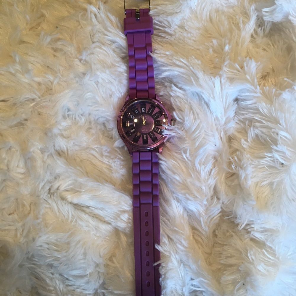 PURPLE RUBBERY Fun Watch! - Picture 8 of 14